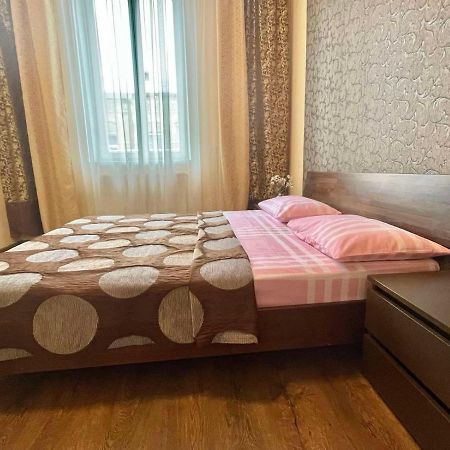 Крехівська 5,Апартаменти В Центрі, Дві Спальні Lviv Bagian luar foto