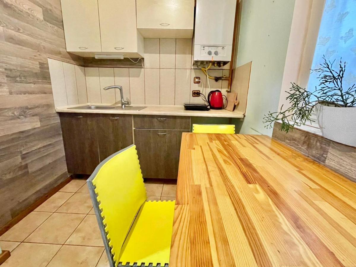 Крехівська 5,Апартаменти В Центрі, Дві Спальні Lviv Bagian luar foto